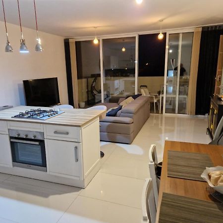 Town Pent House Apartment Luqa Ngoại thất bức ảnh