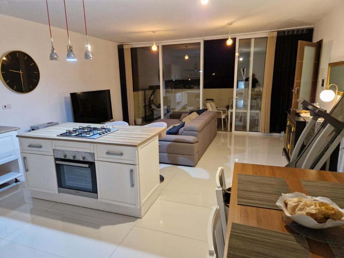 Town Pent House Apartment Luqa Ngoại thất bức ảnh
